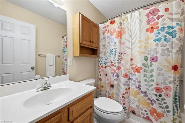 227 Meadow Lark Lane, Thomasville, NC 27360