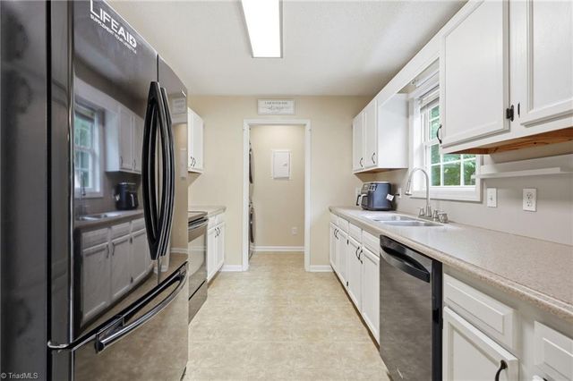 227 Meadow Lark Lane, Thomasville, NC 27360