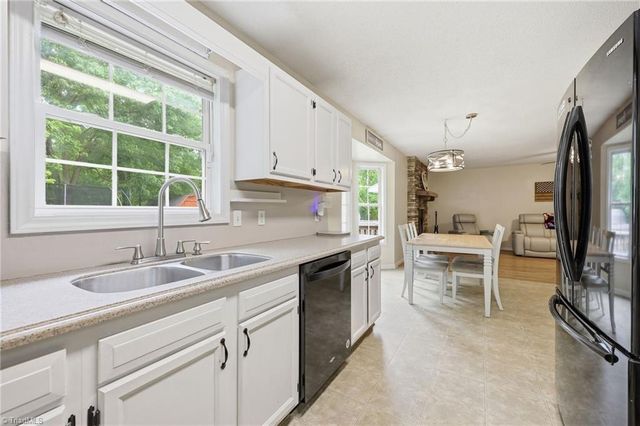 227 Meadow Lark Lane, Thomasville, NC 27360