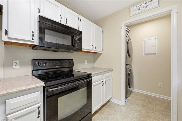 227 Meadow Lark Lane, Thomasville, NC 27360