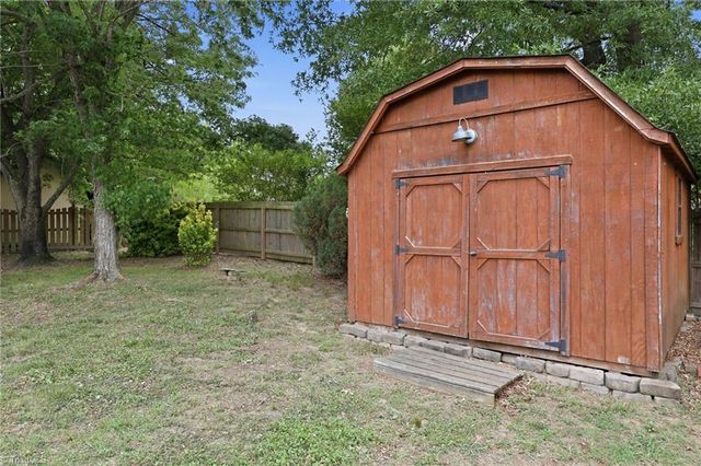 227 Meadow Lark Lane, Thomasville, NC 27360