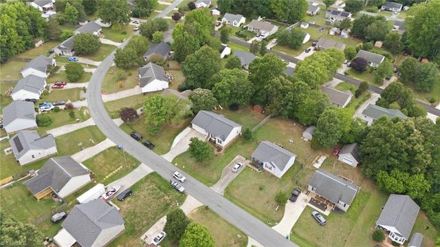 227 Meadow Lark Lane, Thomasville, NC 27360
