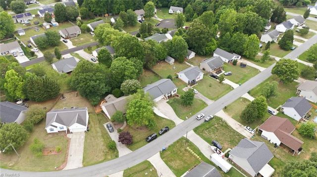 227 Meadow Lark Lane, Thomasville, NC 27360