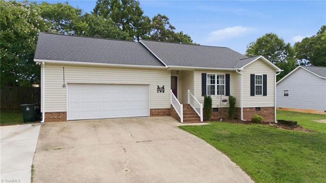 227 Meadow Lark Lane, Thomasville, NC 27360