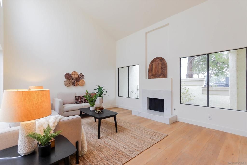 Image 11 of property listing at 10 Morena 8, Irvine, CA 92612