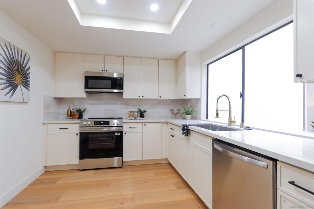 Image 13 of property listing at 10 Morena 8, Irvine, CA 92612