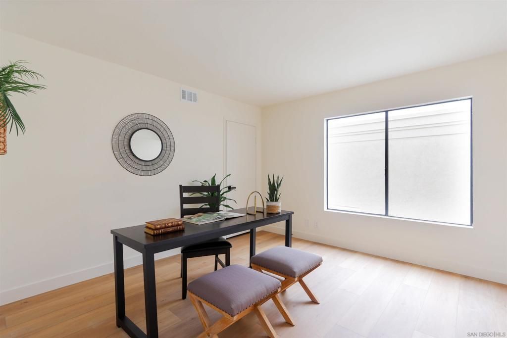 Image 20 of property listing at 10 Morena 8, Irvine, CA 92612