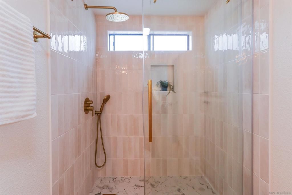 Image 25 of property listing at 10 Morena 8, Irvine, CA 92612