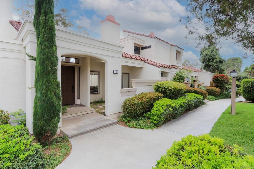 Image 3 of property listing at 10 Morena 8, Irvine, CA 92612