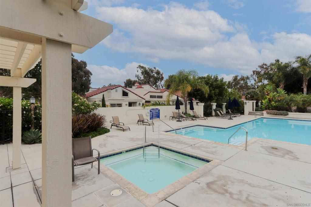 Image 34 of property listing at 10 Morena 8, Irvine, CA 92612