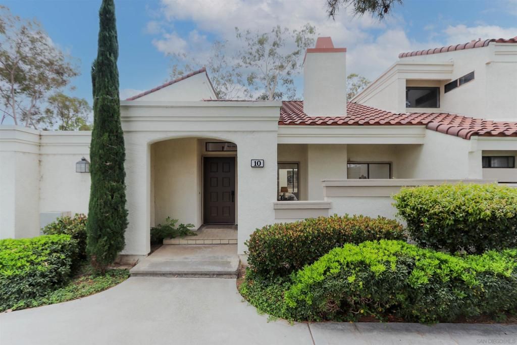Image 6 of property listing at 10 Morena 8, Irvine, CA 92612