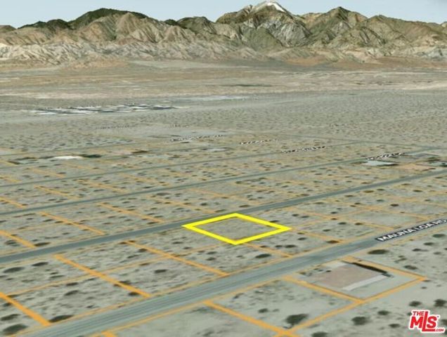 24 Carol Dr, Desert Hot Springs, CA 92240