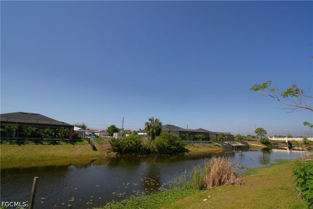 1728 NE 12th TER, Cape Coral, FL 33909
