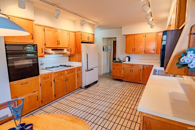 1207 Digby Drive, Lafayette, IN 47905