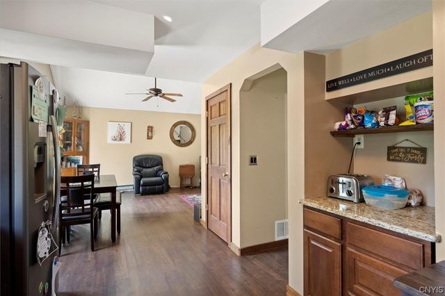 6576 State Route 31, Cicero, NY 13039
