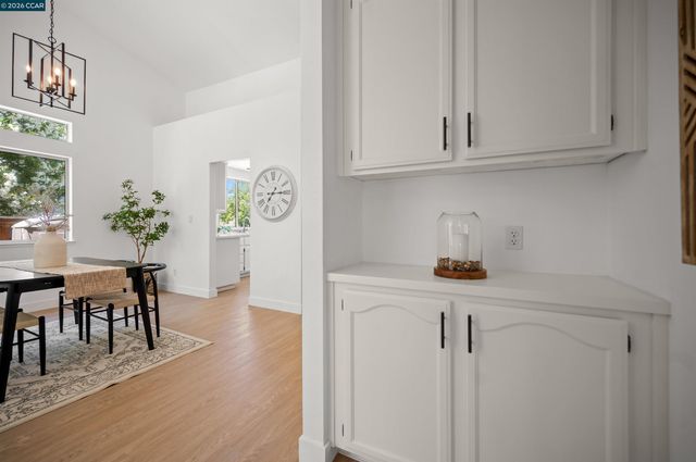 1731 Indian Wells Way, Clayton, CA 94517