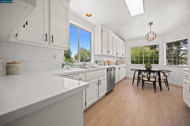 1731 Indian Wells Way, Clayton, CA 94517