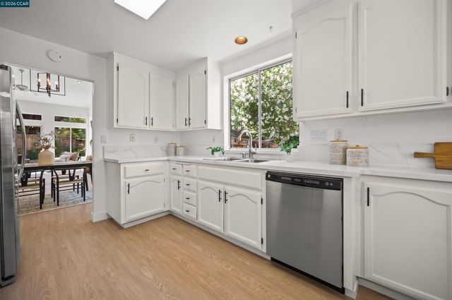 1731 Indian Wells Way, Clayton, CA 94517