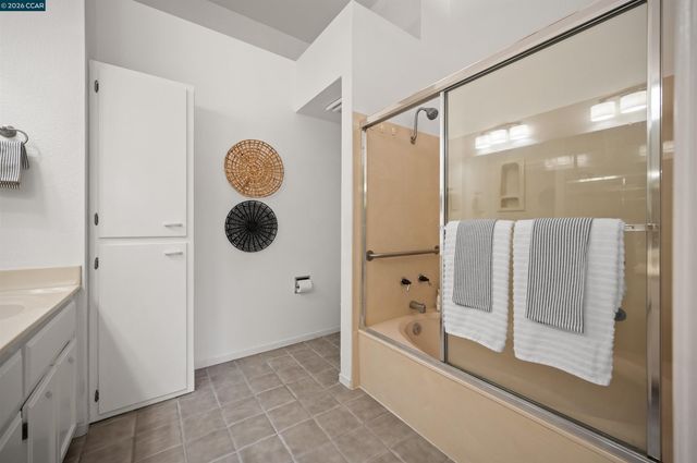 1731 Indian Wells Way, Clayton, CA 94517