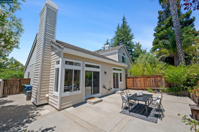 1731 Indian Wells Way, Clayton, CA 94517