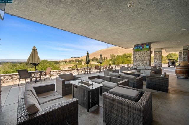 1731 Indian Wells Way, Clayton, CA 94517