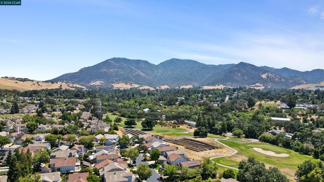 1731 Indian Wells Way, Clayton, CA 94517