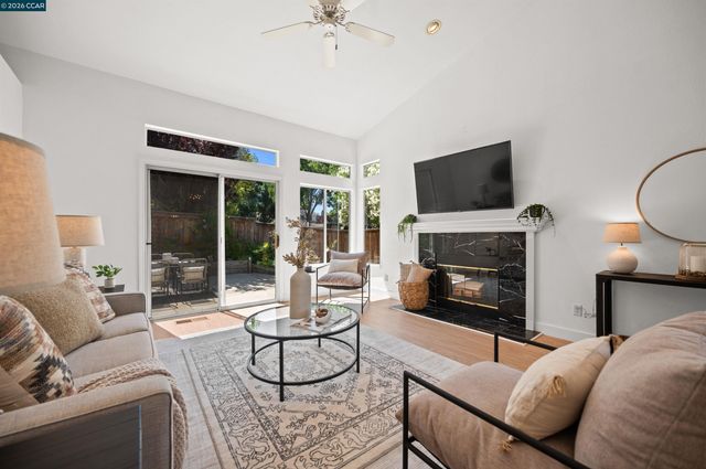 1731 Indian Wells Way, Clayton, CA 94517