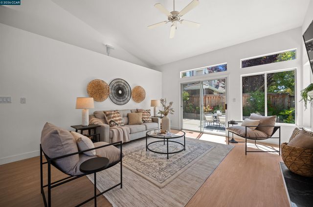 1731 Indian Wells Way, Clayton, CA 94517