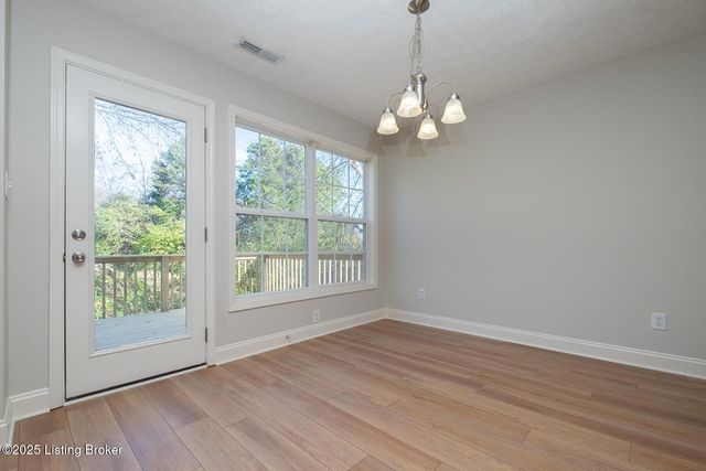 8815 Eli Dr, Louisville, KY 40291