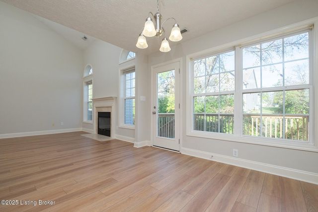 8815 Eli Dr, Louisville, KY 40291