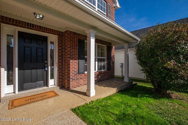 8815 Eli Dr, Louisville, KY 40291