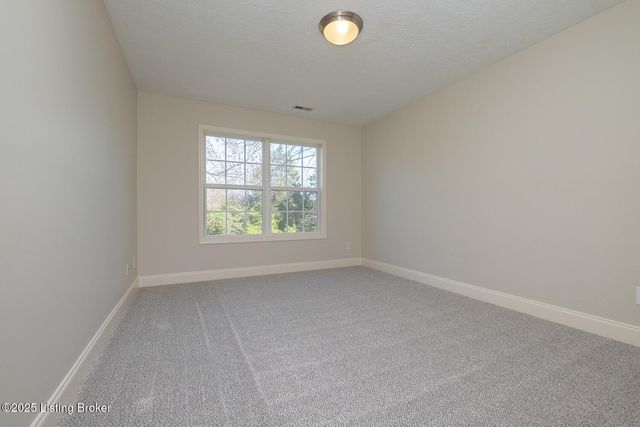 8815 Eli Dr, Louisville, KY 40291