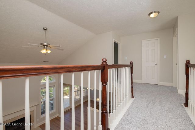 8815 Eli Dr, Louisville, KY 40291