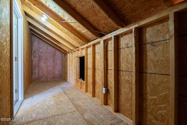 8815 Eli Dr, Louisville, KY 40291