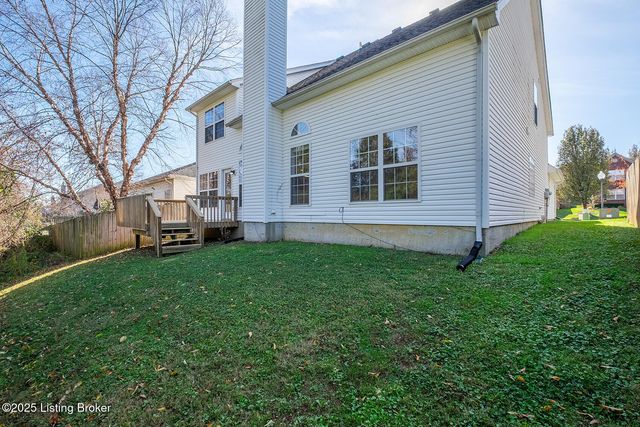 8815 Eli Dr, Louisville, KY 40291