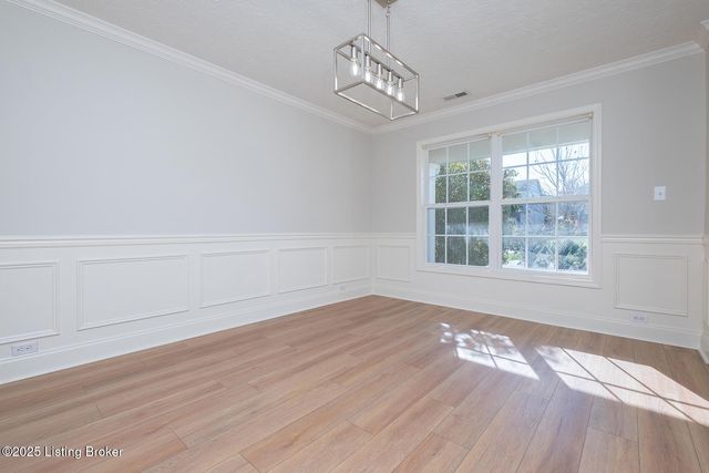 8815 Eli Dr, Louisville, KY 40291