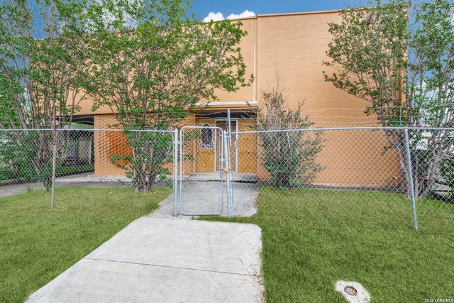 4810 San Pedro, San Antonio, TX 78212
