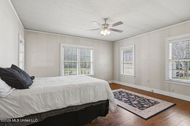 3521 Mcfarland Road, Raymond, MS 39154