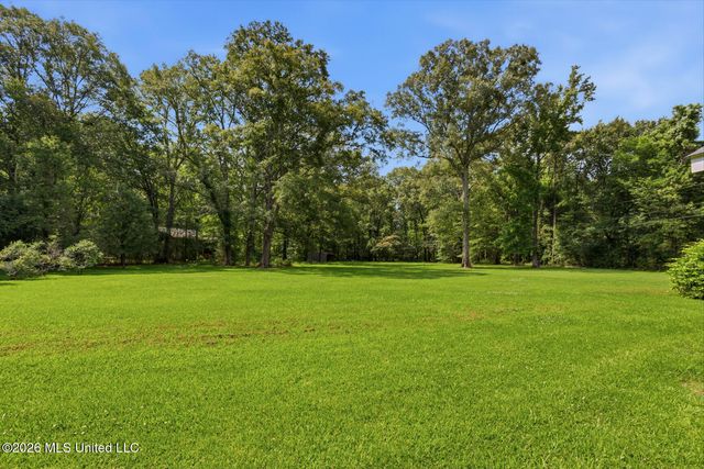 3521 Mcfarland Road, Raymond, MS 39154