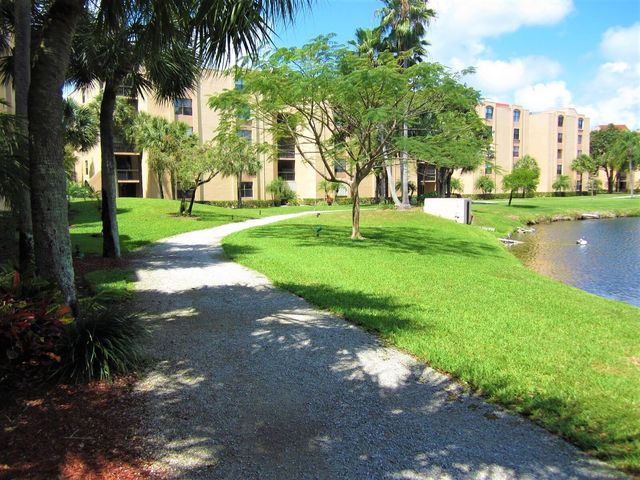 450 Egret Circle 9210, Delray Beach, FL 33444
