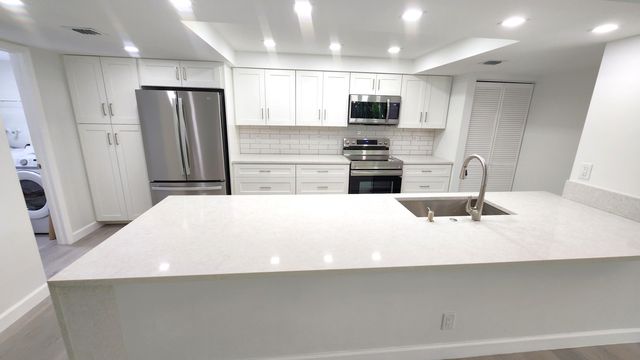 450 Egret Circle 9210, Delray Beach, FL 33444