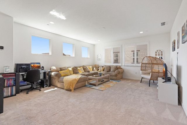 17738 Griswold Ct, Lathrop, CA 95330