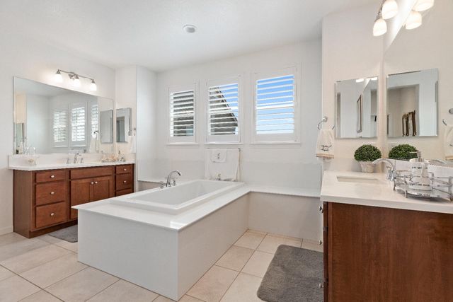 17738 Griswold Ct, Lathrop, CA 95330