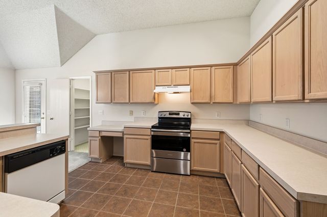 702 Lake Bridge Drive, Lake Dallas, TX 75065