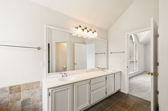 702 Lake Bridge Drive, Lake Dallas, TX 75065