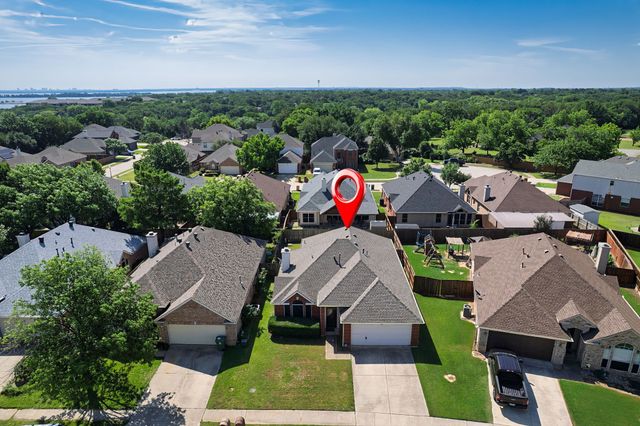 702 Lake Bridge Drive, Lake Dallas, TX 75065