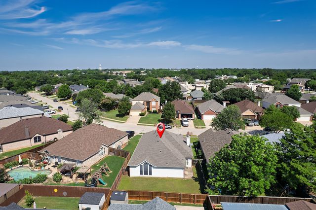 702 Lake Bridge Drive, Lake Dallas, TX 75065