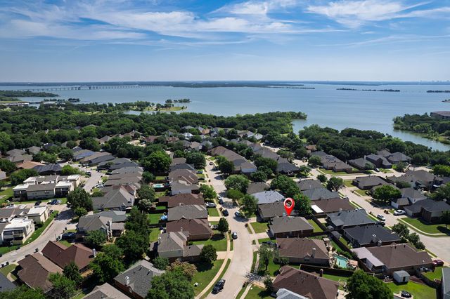 702 Lake Bridge Drive, Lake Dallas, TX 75065