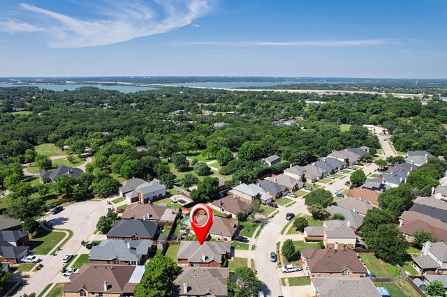 702 Lake Bridge Drive, Lake Dallas, TX 75065