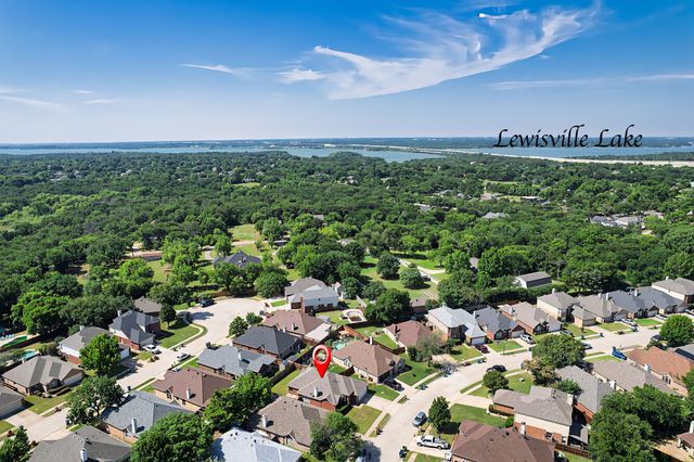 702 Lake Bridge Drive, Lake Dallas, TX 75065